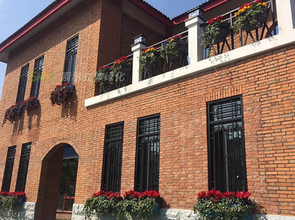 武漢林業(yè)集團(tuán)立體綠化示范基地窗陽(yáng)臺(tái)綠化