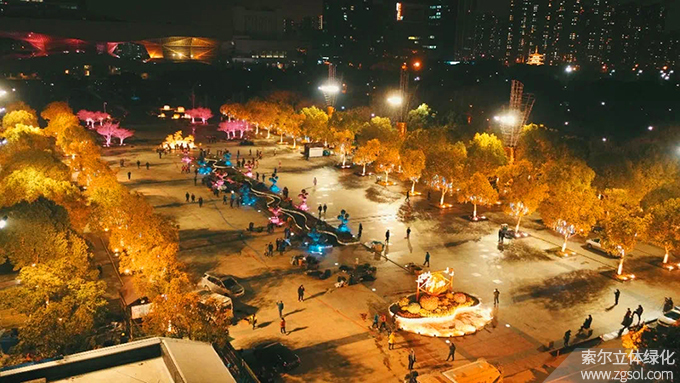 17 2021年1月江蘇無(wú)錫梁溪區(qū)太湖廣場(chǎng)春節(jié)景觀提升項(xiàng)目-花球花樹 (5).jpg